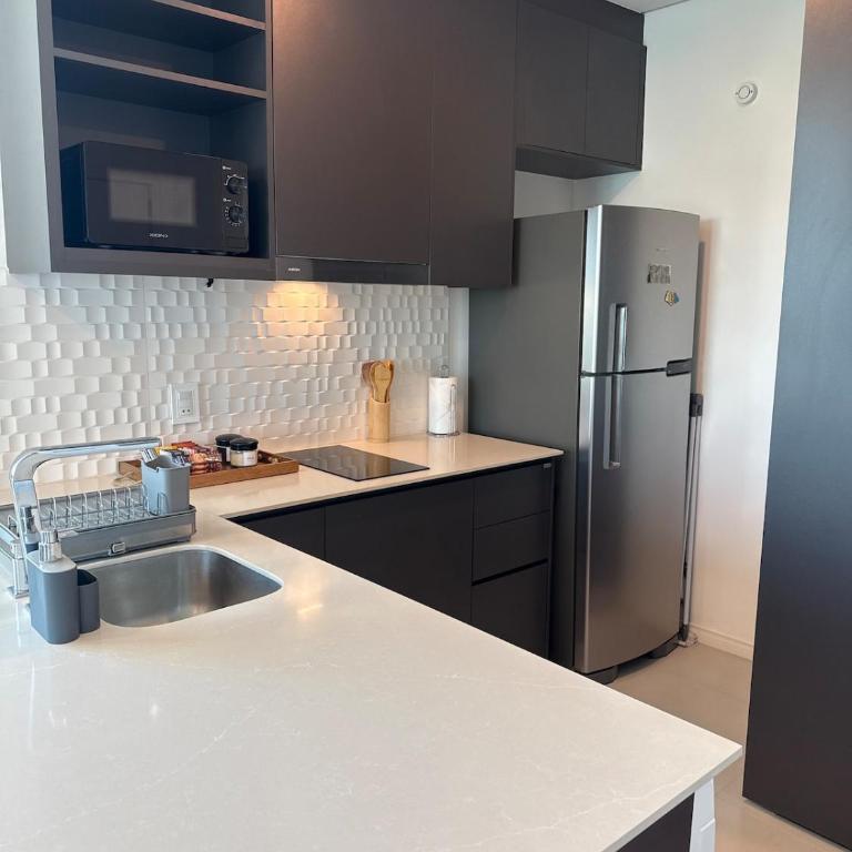 Modern apartment steps from Shopping del Sol - Apartamento de 2 dormitorios - 32