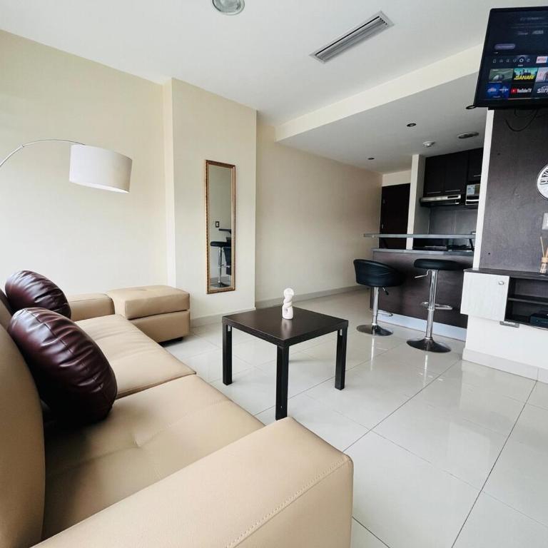 Linda Suite junto a Vermont Plaza y CityMall - One-Bedroom Apartment - 14