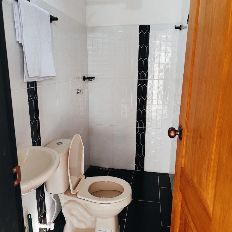 Finca Tasnia - Three-Bedroom House - 8