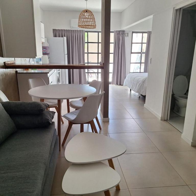 Hermoso departamento con patio - One-Bedroom Apartment - 10