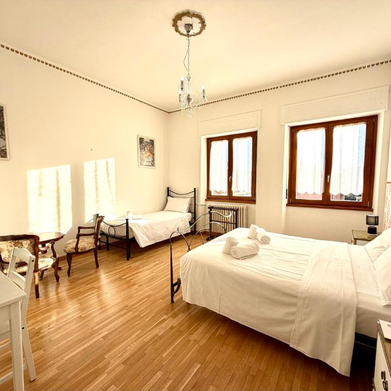 Negrar Cuore Rooms - Camera Tripla con Bagno Privato Esterno - 1