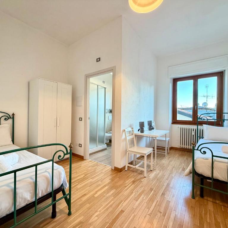 Negrar Cuore Rooms - Camera Doppia con Letti Singoli con Bagno Privato - 1
