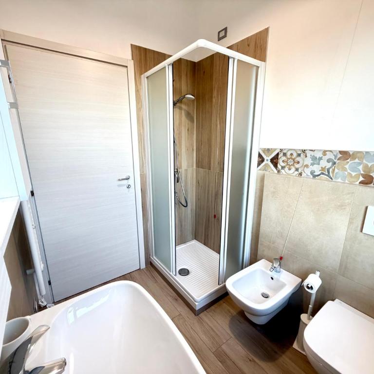 Negrar Cuore Rooms - Camera Doppia con Letti Singoli con Bagno Privato - 5