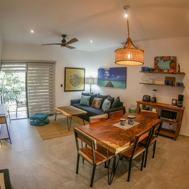 Kam Na Ha #202 - Elegant, newly listed, 2 Bedroom Retreat with Rooftop Oasis and Pool - Apartamento de 2 dormitorios - 1