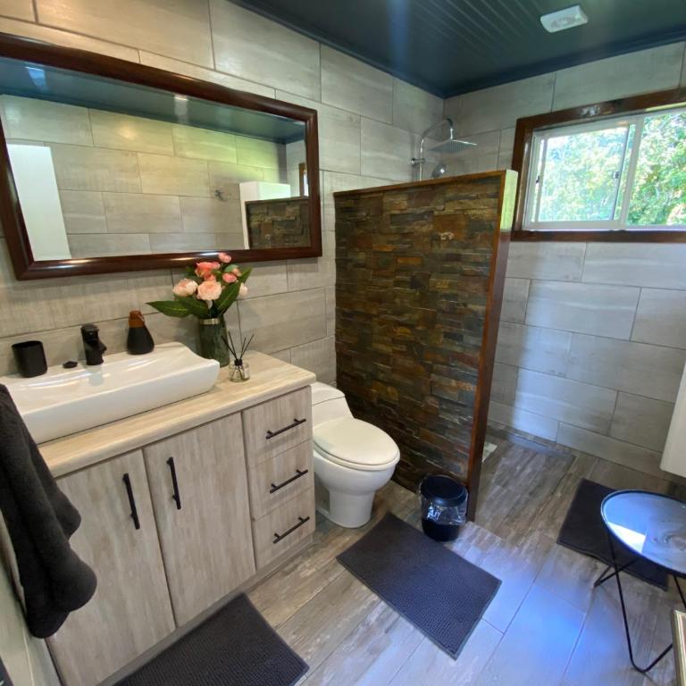 Casa con 2 Piscinas y Cama elástica - Casa de 3 dormitorios - 57