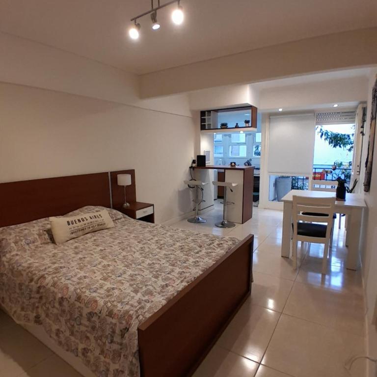 Vane Bravo - One-Bedroom Apartment - 2