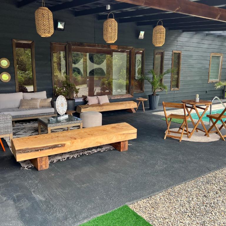 Casa con 2 Piscinas y Cama elástica - Casa de 3 dormitorios - 41