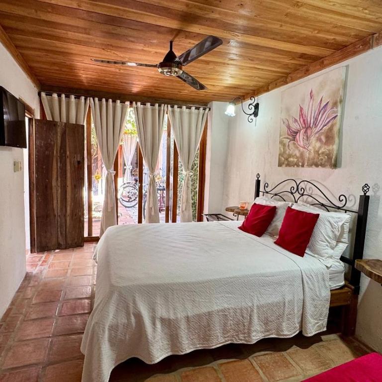 Casa Portales - Two-Bedroom House - 10
