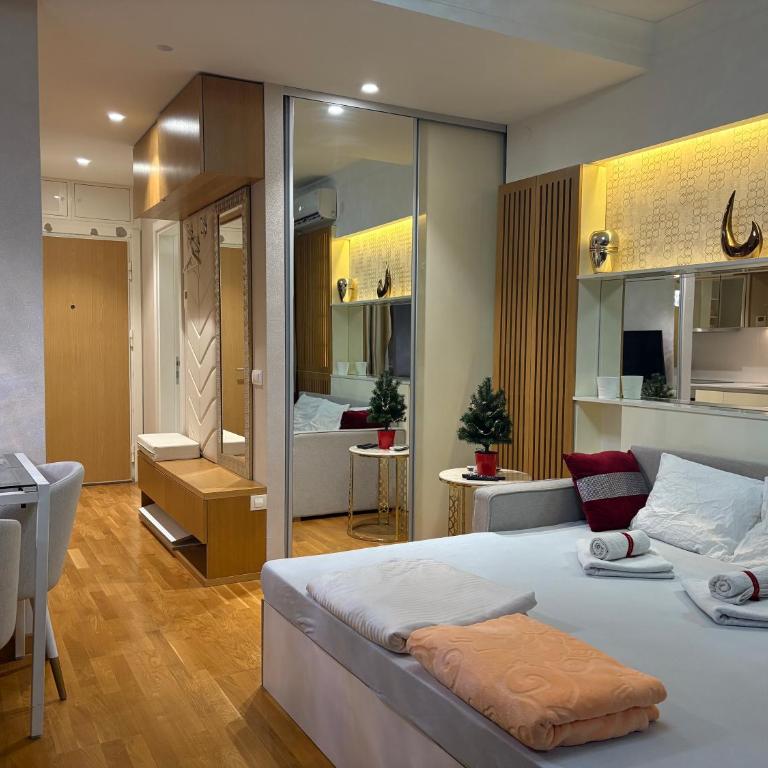Lunalux BW Apartments - One-Bedroom Apartment - 5