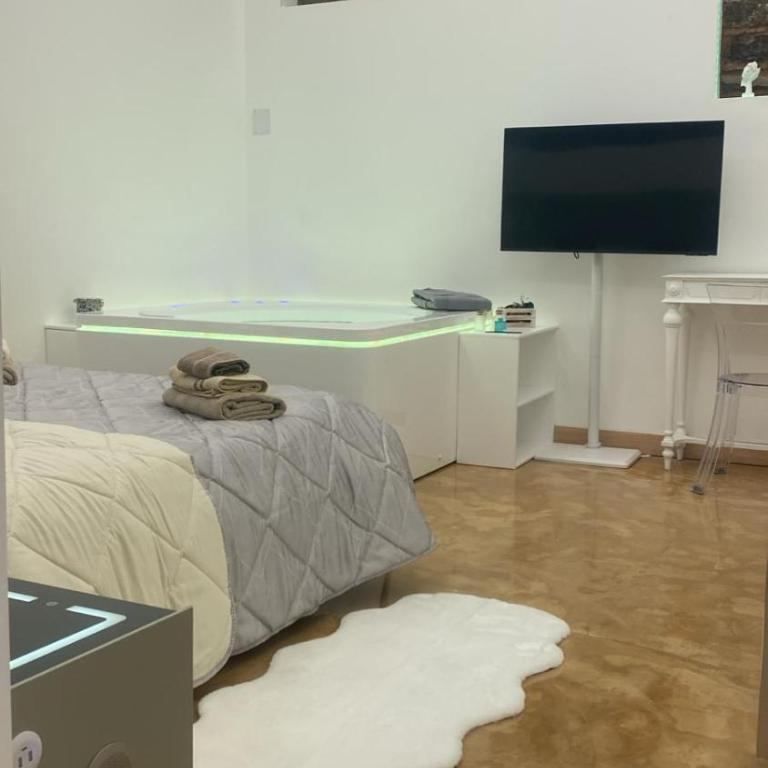 Oasi Love - Double Room with Spa Bath - 9