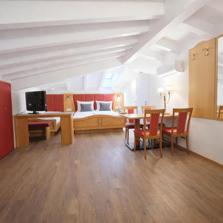 Hotel Comfort Erica Dolomiti Val d'Adige - Camera Familiare Standard - 4