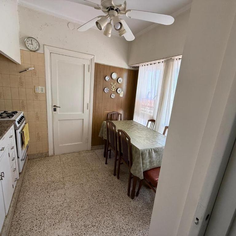 Casa calle 67 para 4 personas con cochera - Two-Bedroom House - 10