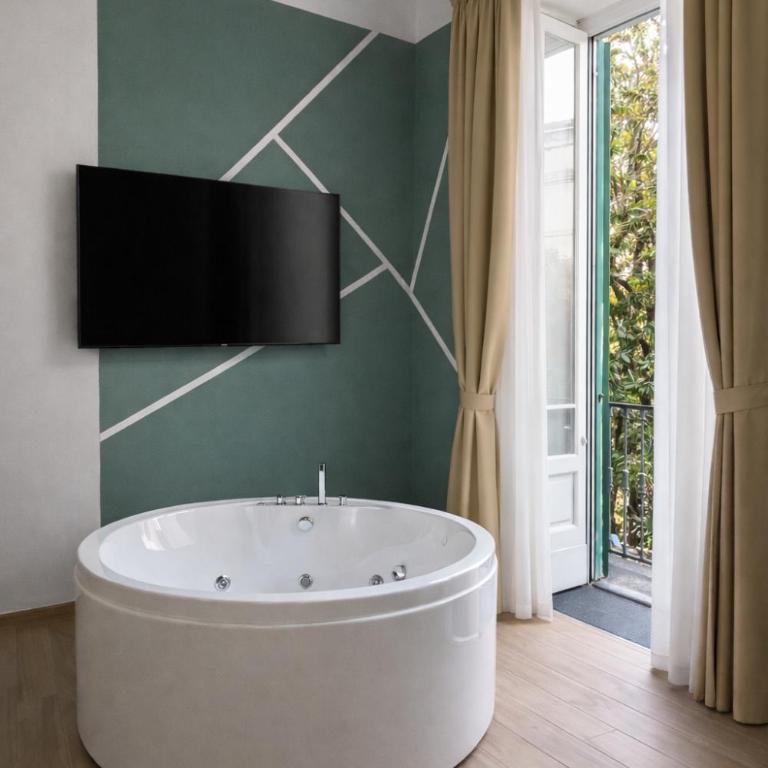Yes I Know My Room - Foria - Camera King con Vasca Idromassaggio - 1