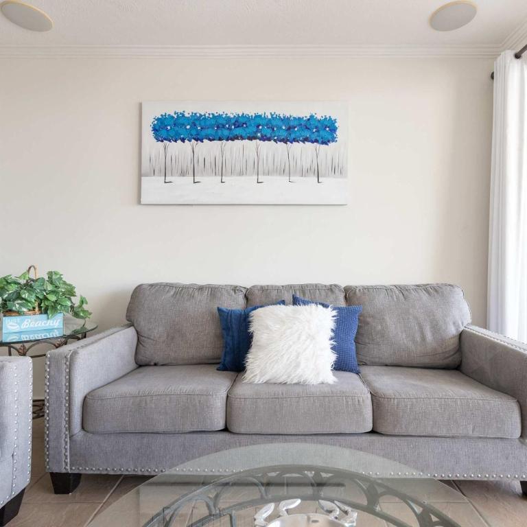 Coastal Getaway on Sandy Beach D502 Casa Blanca - Apartment - 10