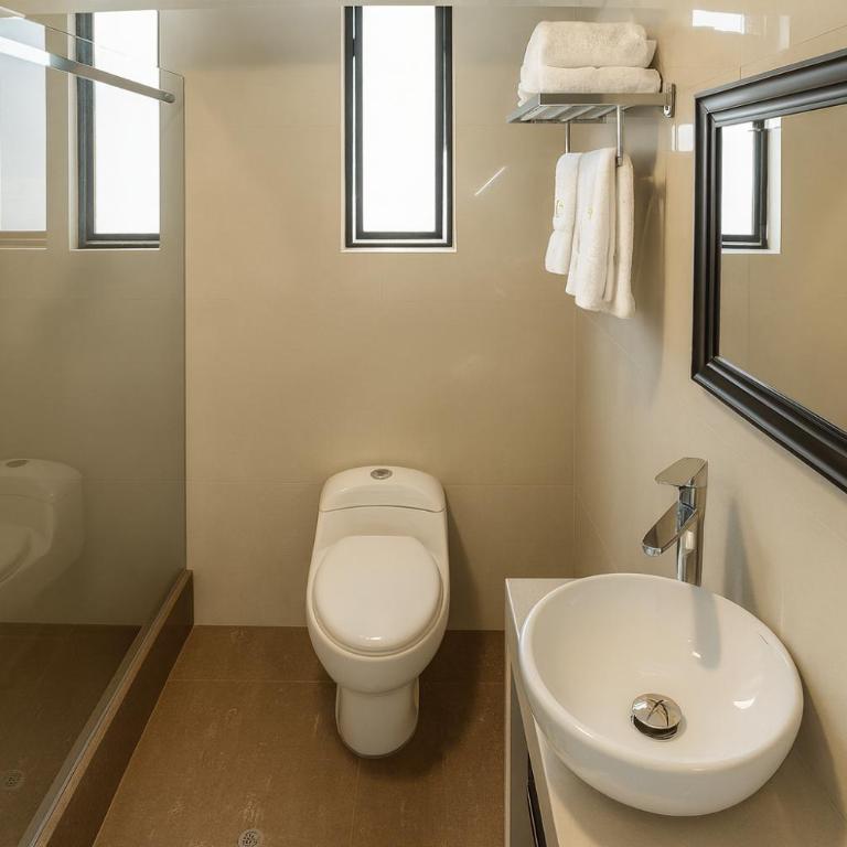 City Tower Hotel - Suite con bañera de hidromasaje - Cama extragrande - 2