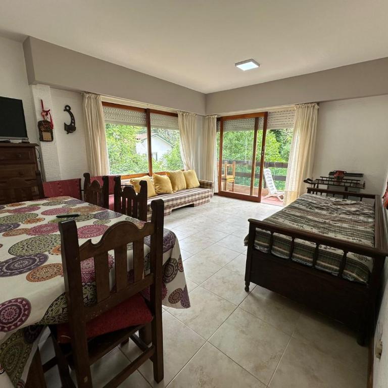 Departamento zona centro-bosque - One-Bedroom Apartment - 1