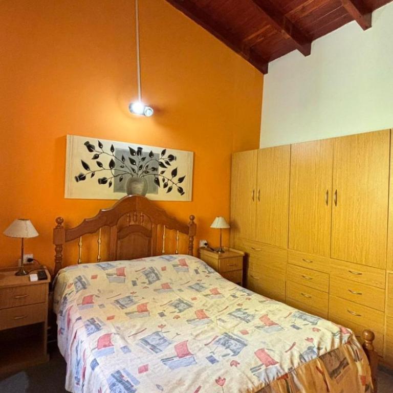 Ariel Reynoso - Departamento Planta Baja - Casa de 2 dormitorios - 4