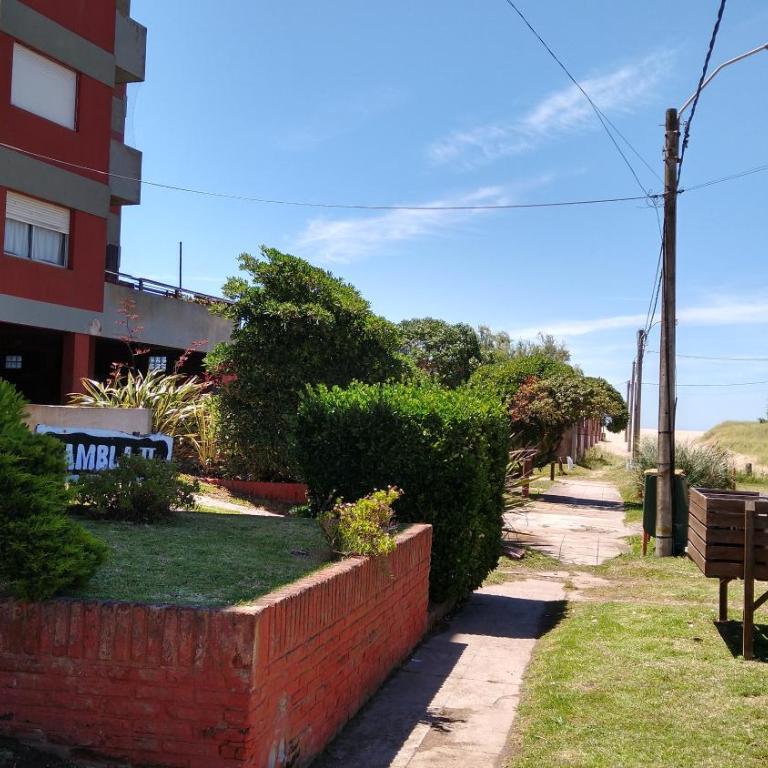 Villa Gesell a 50 metros de la playa - Apartamento de 1 dormitorio - 2