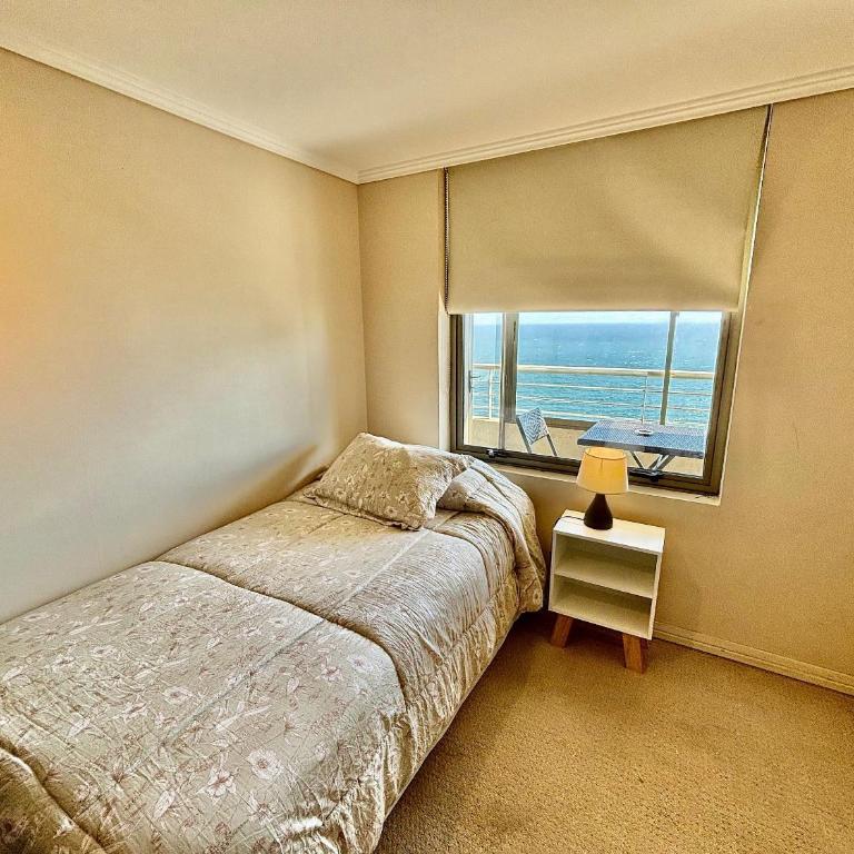 Apartment with Clear Ocean View - Apartment - 9