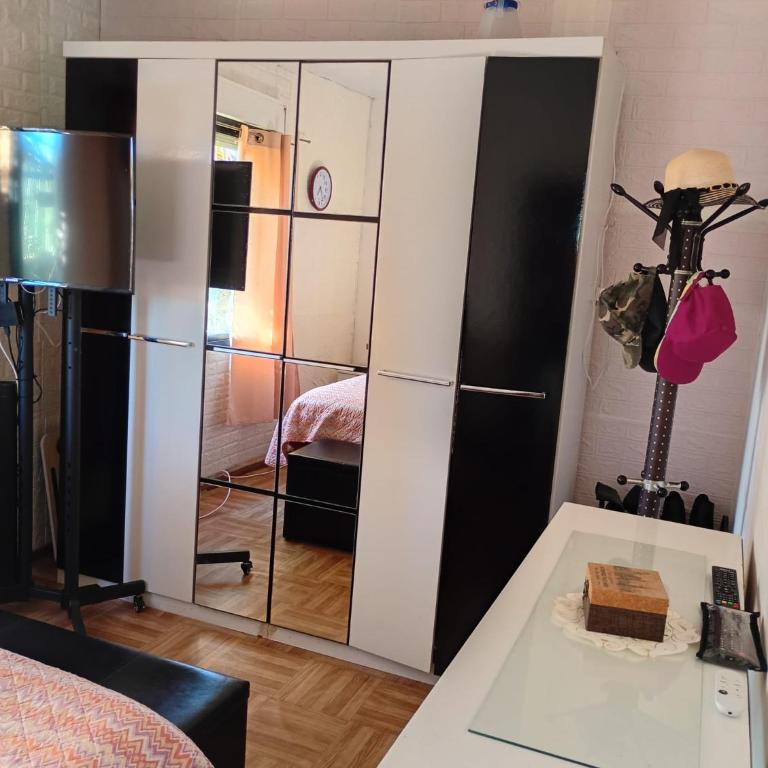 Eternal Sun - One-Bedroom House - 8