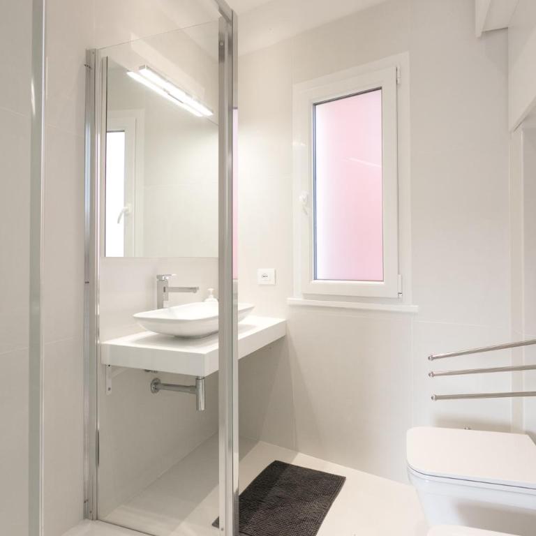 Al Molo Sea View Rooms - Camera Matrimoniale Deluxe con Balcone e Vista Mare - 2