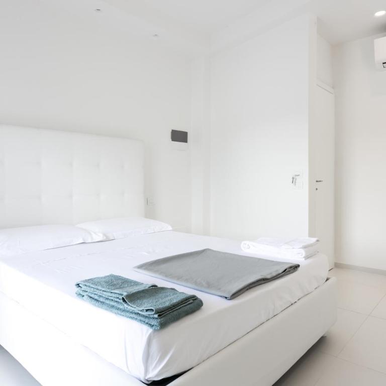Al Molo Sea View Rooms - Camera Matrimoniale Deluxe con Balcone e Vista Mare - 5