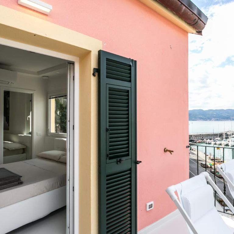 Al Molo Sea View Rooms - Camera Matrimoniale Deluxe con Balcone e Vista Mare - 10