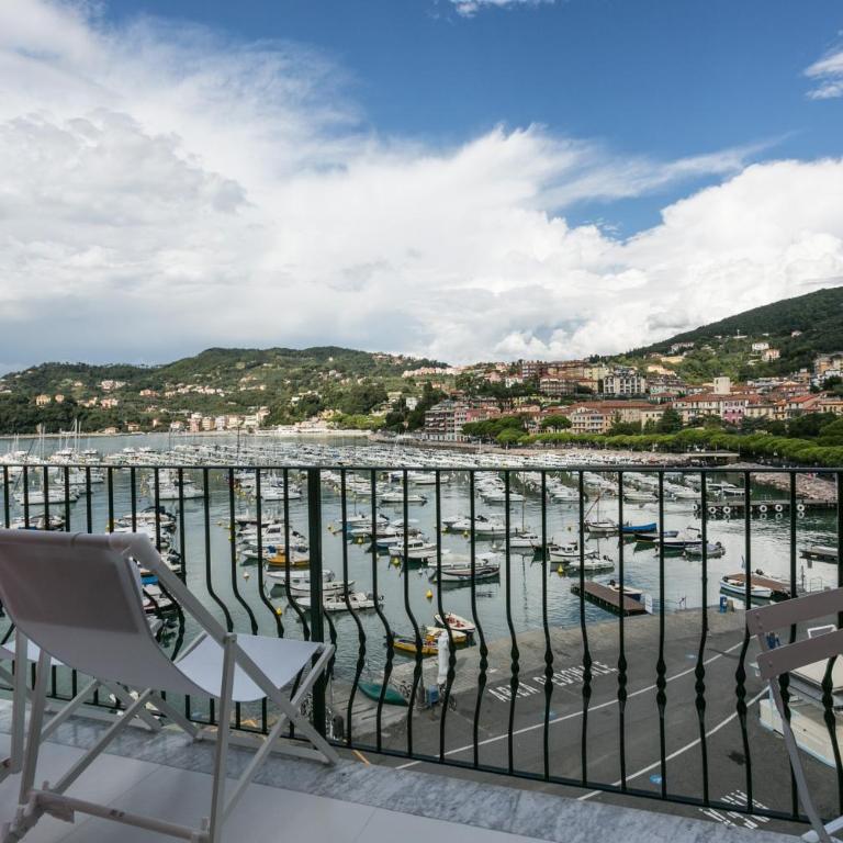 Al Molo Sea View Rooms - Camera Matrimoniale Deluxe con Balcone e Vista Mare - 2