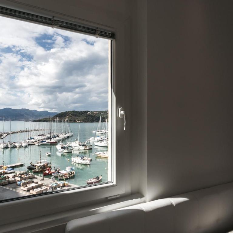Al Molo Sea View Rooms - Camera Matrimoniale Deluxe con Balcone e Vista Mare - 12
