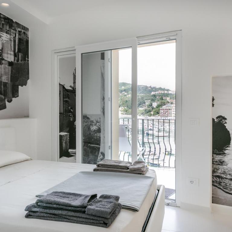 Al Molo Sea View Rooms - Camera Matrimoniale Deluxe con Balcone e Vista Mare - 13