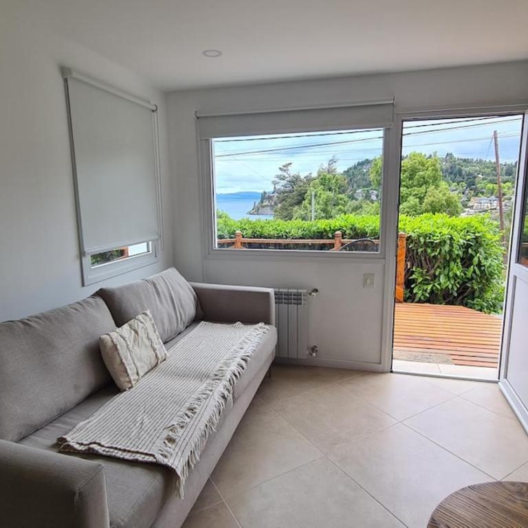 Monoambiente con deck y vista al lago en Playa Bonita - Apartamento de 1 dormitorio - 11