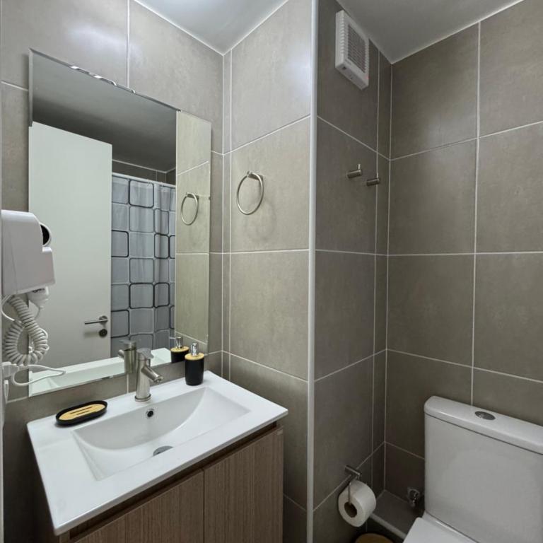 Departamento Suite moderno con ubicación privilegiada en el centro de Santiago, cercano a Palacio De La Moneda y lugares turísticos de la ciudad CON AIRE ACONDICIONADO - One-Bedroom Apartment - 12