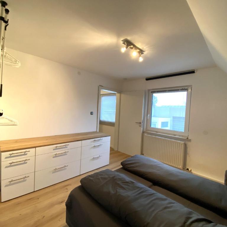 Modernes & zentral gelegenes Ferienhaus mit Garten und Parkplatz - Haus mit 3 Schlafzimmern - 23