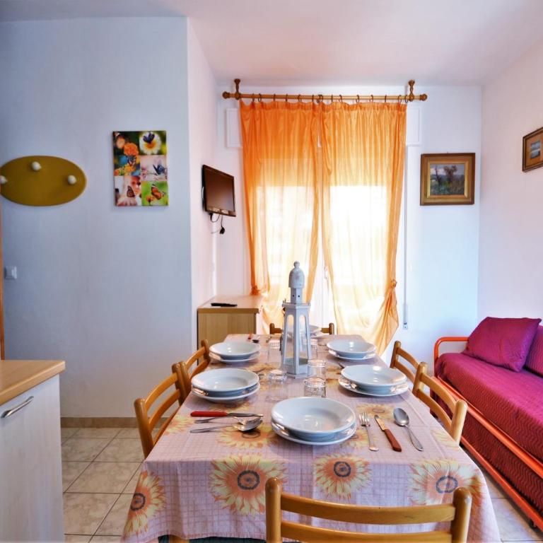 Nice holiday home in Rosolina Mare with a terrace - Casa Vacanze con 2 Camere da Letto - 3