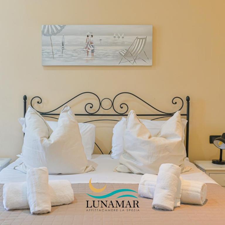 Affittacamere Lunamar - Camera Matrimoniale con Bagno Privato - 1