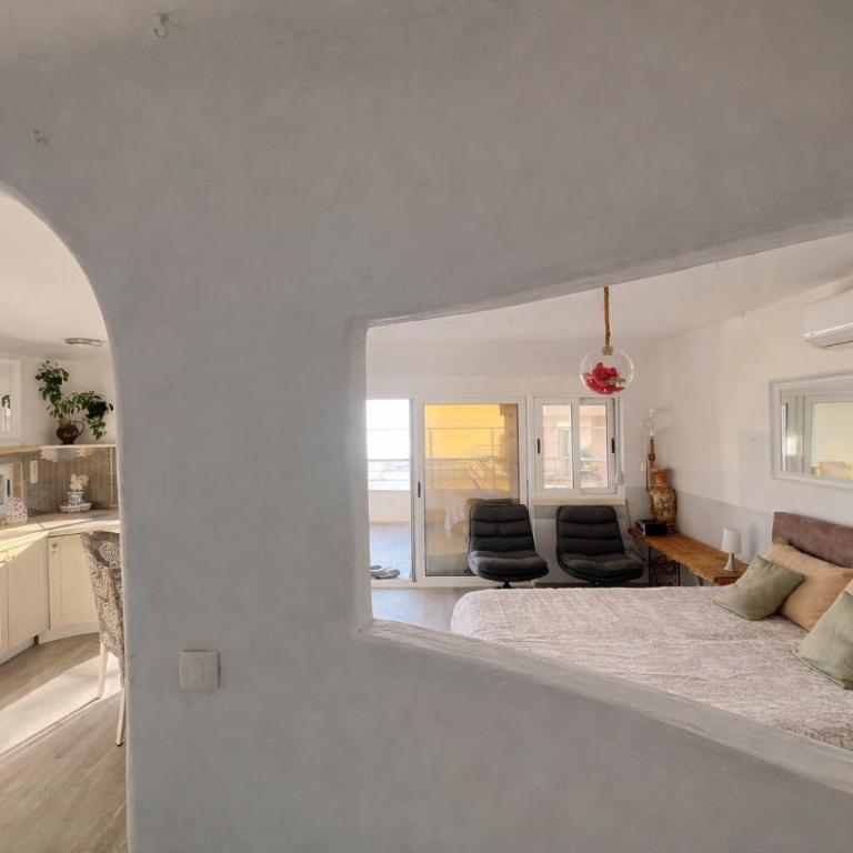 Mahakala Center - Studio Apartment with Sea View - 20