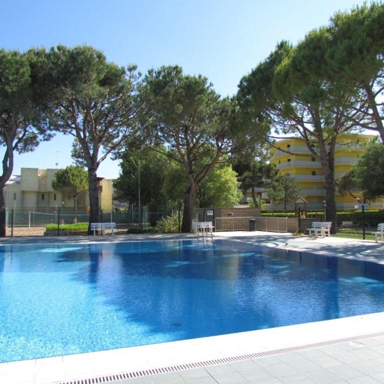Bright flat with pool access - Appartamento - 8