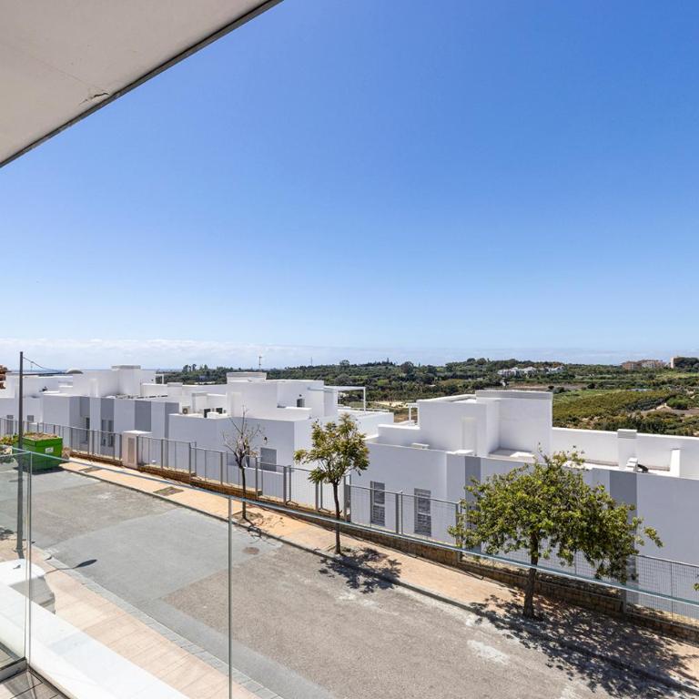 Stunning Three Bedroom Townhouse with Great Views! - Apartamento de 3 dormitorios - 48
