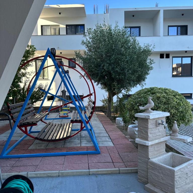 REXHEPI Apartments - Apartment mit Balkon - 3