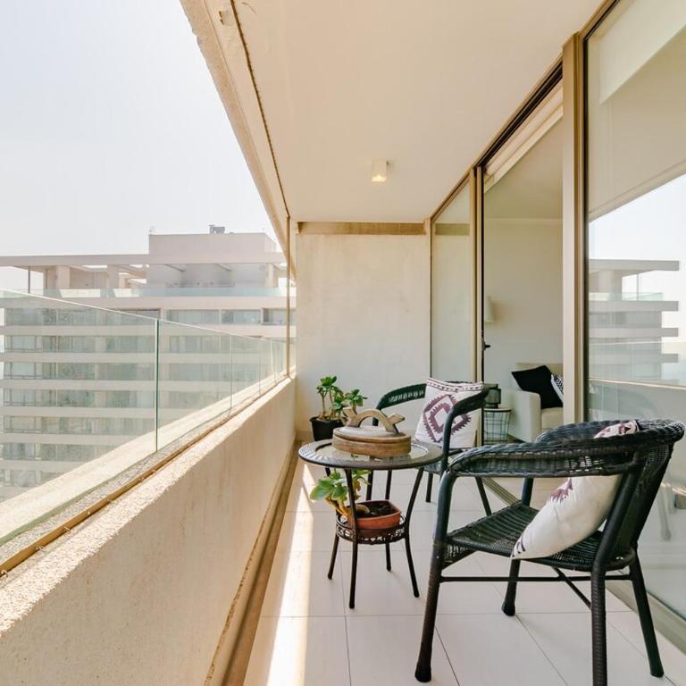 Very comfortable, amazing location - One-Bedroom Apartment with View - 10