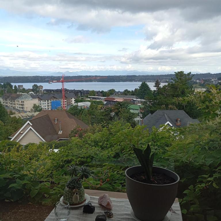 Linda Casa en Puerto Varas con vista al Lago y Volcanes - Three-Bedroom House - 4