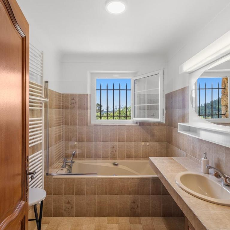 Magnificent Stone Villa in Le Tignet - Villa avec Piscine Privée - 28
