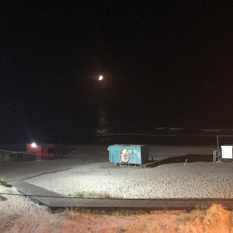 Departamento Frente Mar Pileta Climatiza Cochera - Apartamento de 3 dormitorios - 16