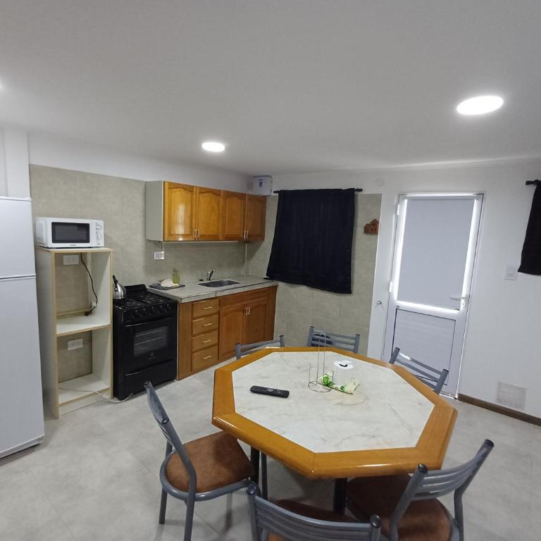 La Villa Inn - Casa - 9