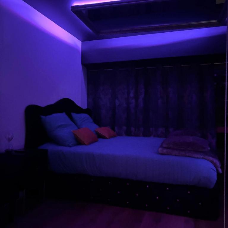 Suite romantique avec jaccuzzi - proche des lacs - La secrète room - Maison 1 Chambre - 18