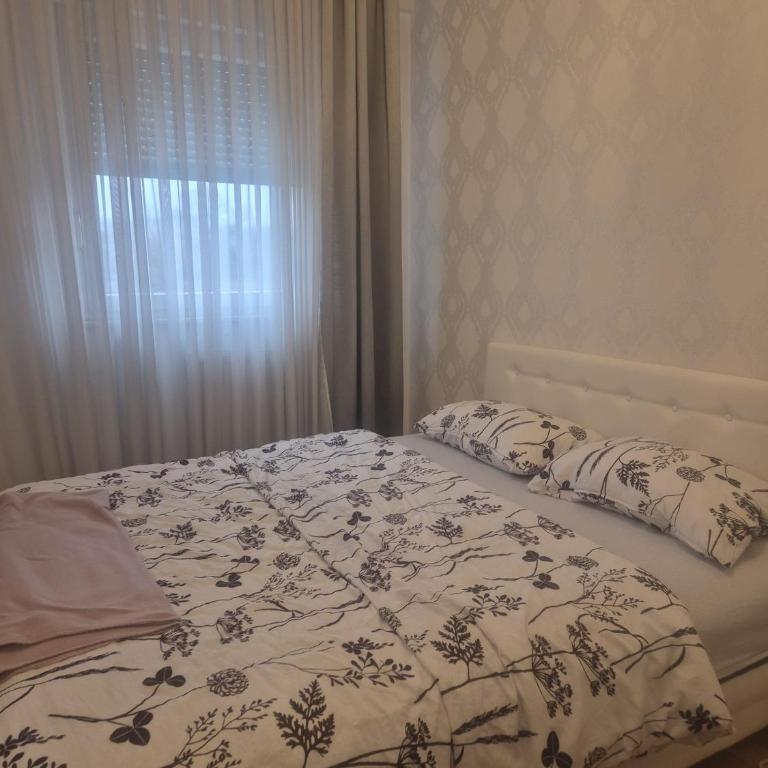 Cozy apartment near Centar - One-Bedroom Apartment - 4
