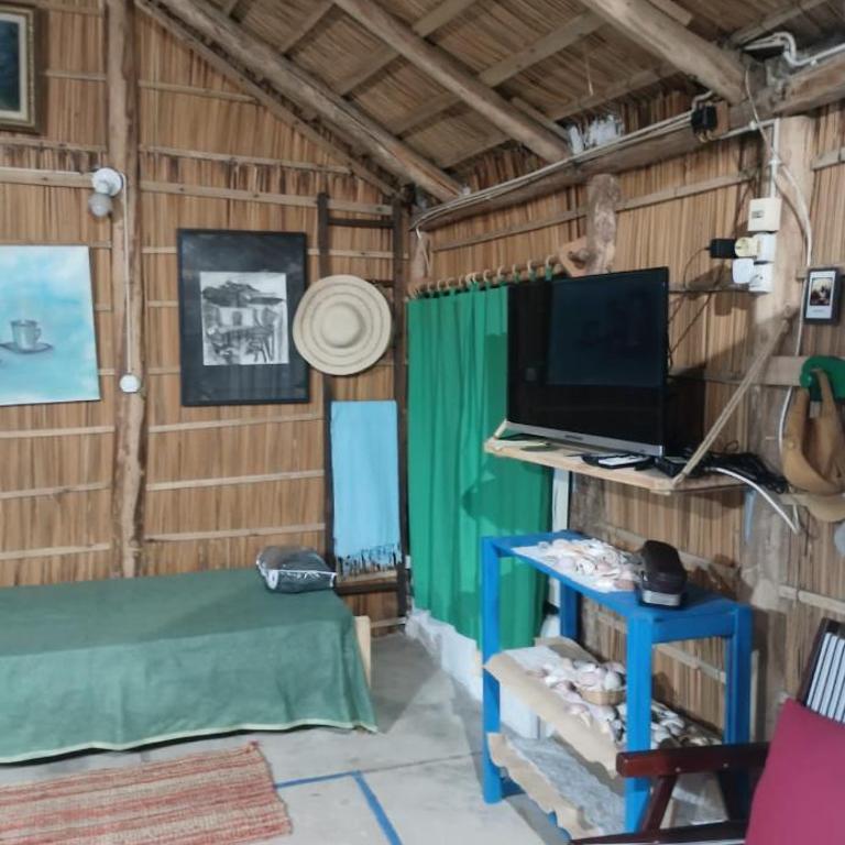 Bom axe - Two-Bedroom House - 6