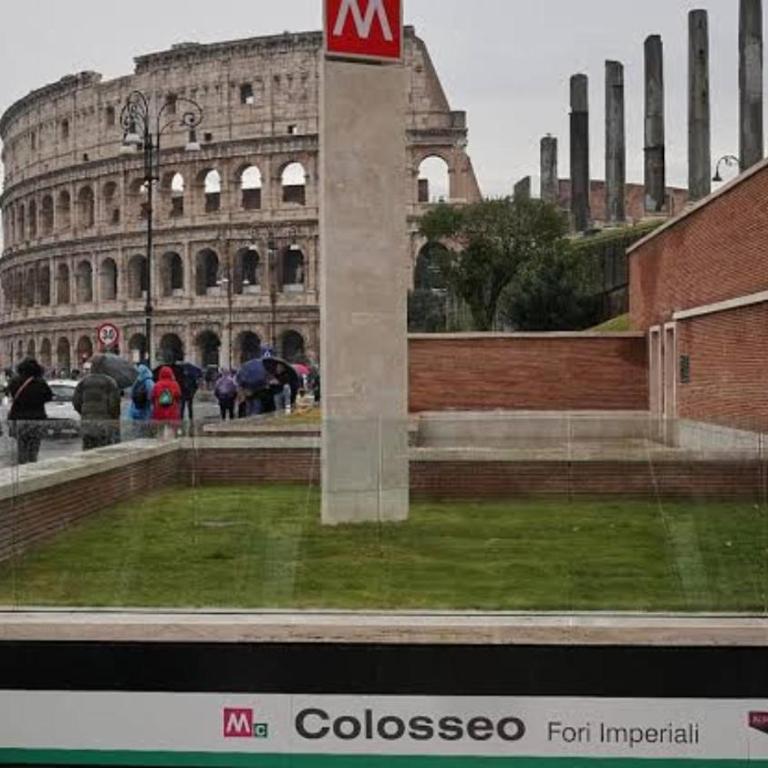 Casa con Giardino a Roma, 2 Camere, Ideale per Famiglie, 15 minuti dal Colosseo, 5 minuti da Mirti - Appartement 2 Chambres - 51