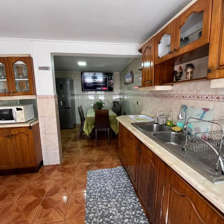 Betty Hospedaje-Full Equipada-Estacionamiento Incluido - Apartment - 8