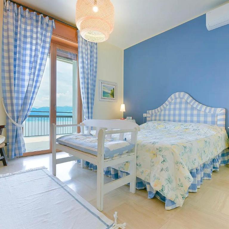 La Terrazza sul Garda - Three-Bedroom Apartment - 9